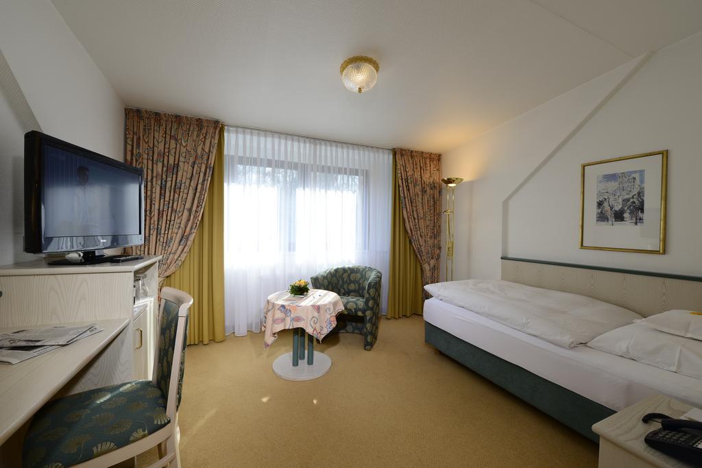 Hotel Spiegel โคโลญ ภายนอก รูปภาพ