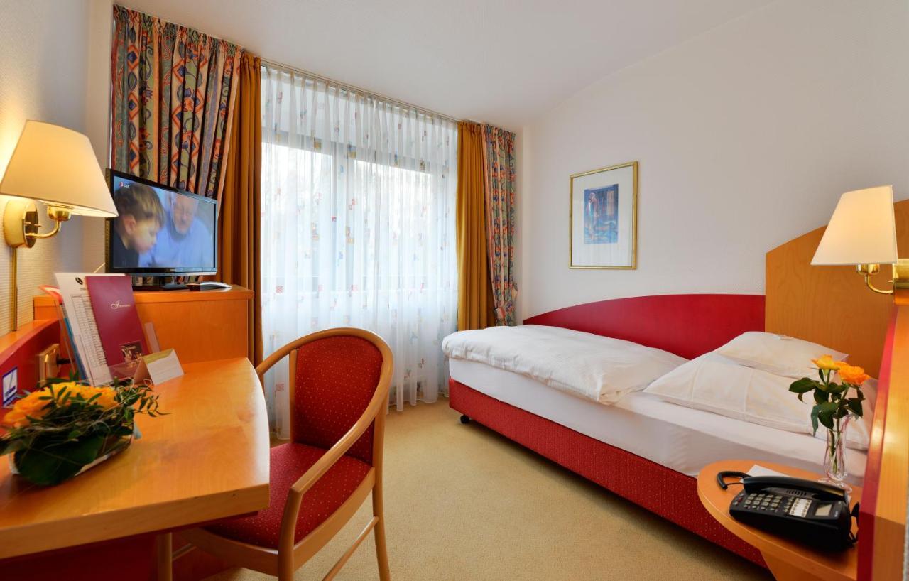 Hotel Spiegel โคโลญ ภายนอก รูปภาพ